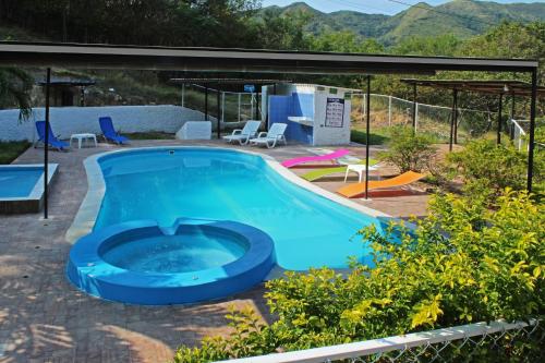 Peldbaseins, Girardot Cabañas - Balcón de Guabinal (Girardot Cabanas - Balcon de Guabinal) in El Brasil