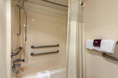 King Room - Accessible/Non-Smoking