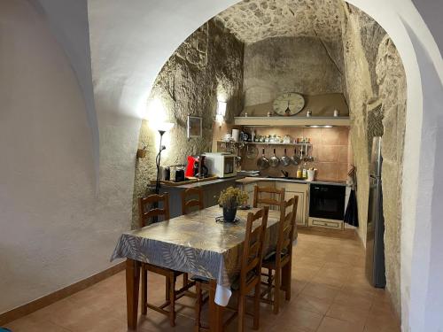 Удобства, Luberon maison de village entière 2 à 6 personnes (Luberon maison de village entiere 2 a 6 personnes) in Cabrières-d'Aigues