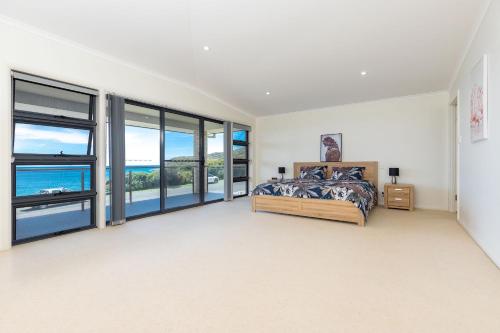 Burgess Beach 1 - linen not included