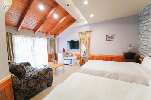 동 산 허 B&B