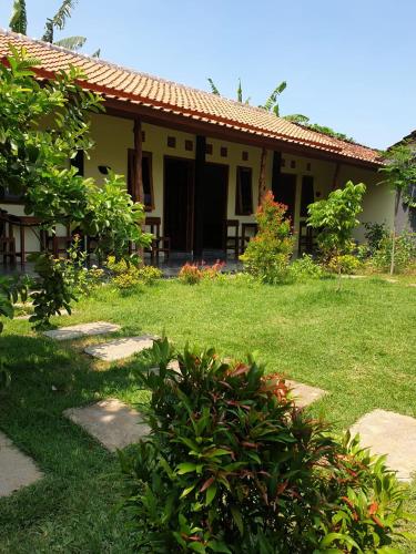 Exterior view, Banyuwangi Sunrise Homestay in Karangrejo