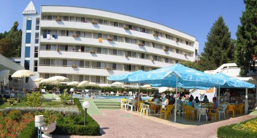 入口, Hotel Oasis in 阿爾伯納