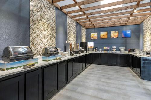 ห้องอาหาร, คอมฟอร์ต สวีท เวสต์ เมมฟิส I-40 I-55 (Comfort Suites West Memphis I-40 I-55) in เวสต์เมมฟิส (AR)