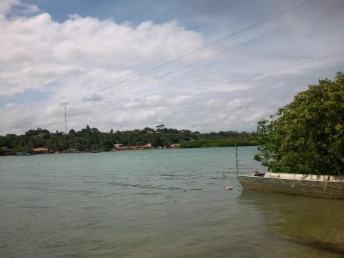 Excelente casa na ilha da Croa na Barra de Santo Antônio