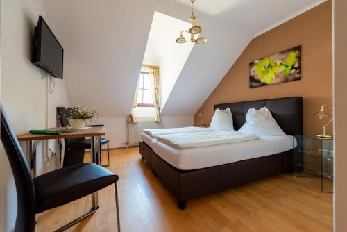 1 queen bed