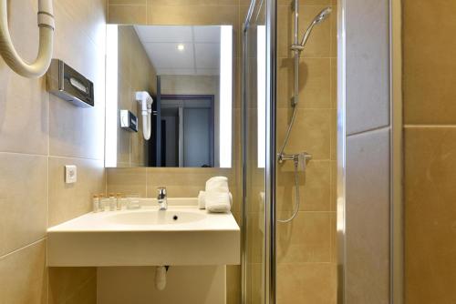 Hôtel Arles Plaza - image 10