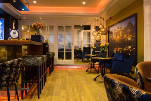 Restaurant, Hotel Cafe Restaurant De Posthoorn in Dongeradeel