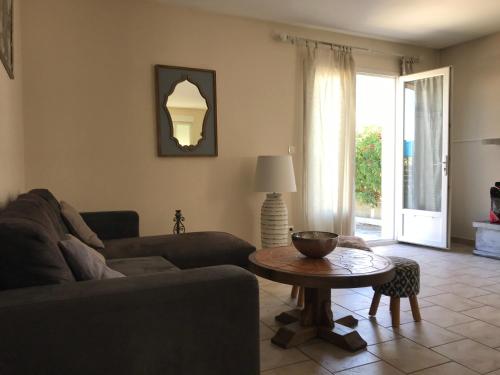 Appartement climatisé T3 de 60m2,dans pavillon à île rousse ,à 5mn du village et de la plage