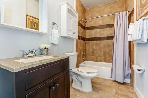Private Urban Living Near French Quarter