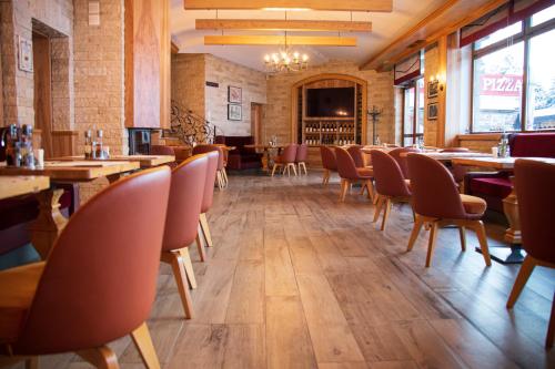 Ресторан, Ice Angels Hotel in Бороветс