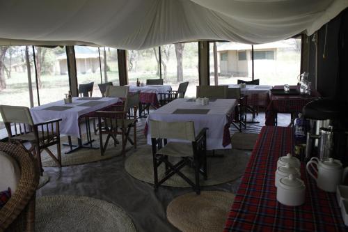 Restorāns, Osero Serengeti Luxury Tented Camp in Banagi