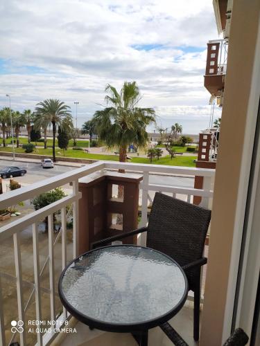  Apartamento playa con vistas al mar in Torre del Mar