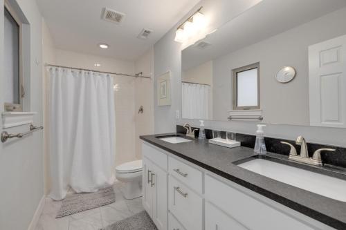 The Country Cottage - Half Mile from Railyard Bike Park