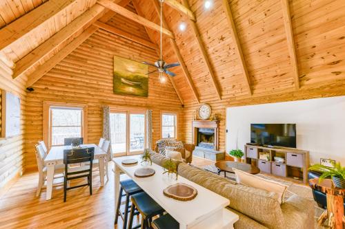 Lazy Lodge in Mineral, USA