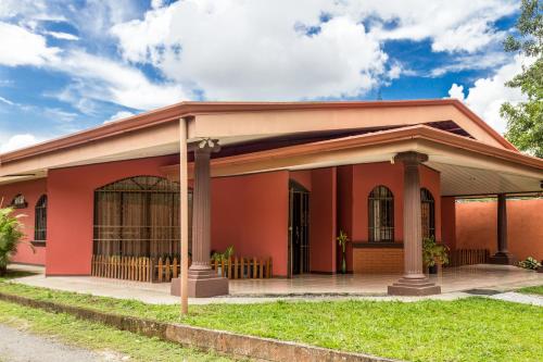 Entrance, Tico House Bed & Breakfast in Turrialba