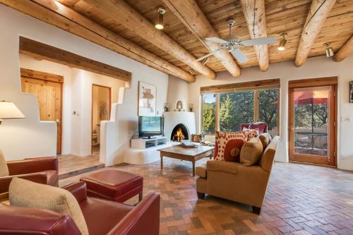 Foothills Retreat- Patios, Rooftop Deck, Quiet, 2BR in Santa Fe, USA