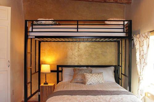 Charming Casita- Family Getaway