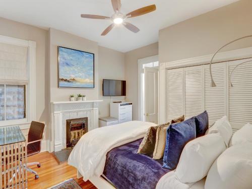 Heated Pool Access Flex Cancelation Posh and Luxurious Historic Savannah Vacation Home - image 6