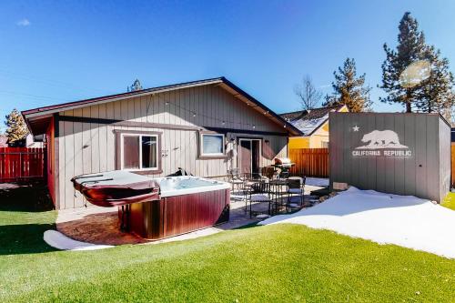 Mount Doble Escape in Big Bear City, USA