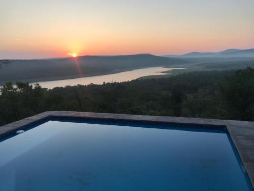 Fish Eagles View - on game farm close to pilansberg in 蘭斯堡國家公園