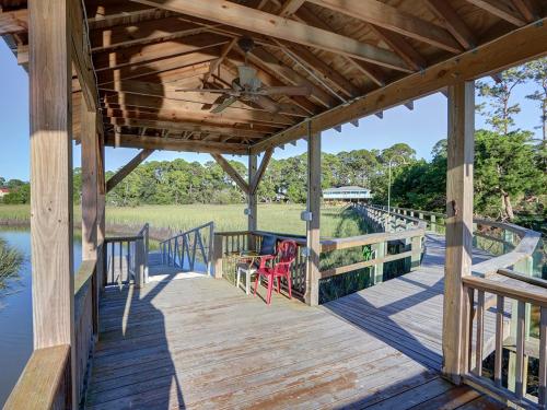 Heated Pool Access Flex Cancelation Private Dock - image 3