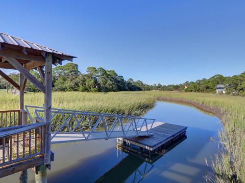 Heated Pool Access Flex Cancelation Private Dock - image 4