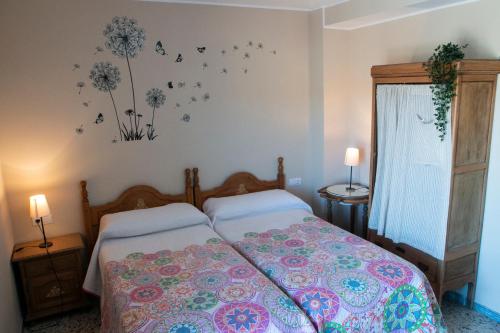 3 twin beds