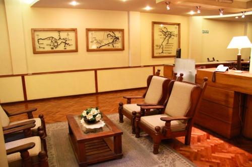 Lobby, Kalton in San Rafael