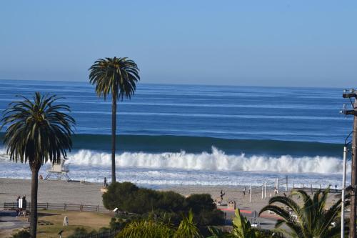 Moonlight Beach Motel