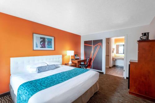 King Room - Mobility Access - Non-Smoking