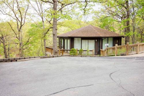 Unit 5 - Treetop 2 Bedroom Villa Lake Ozark