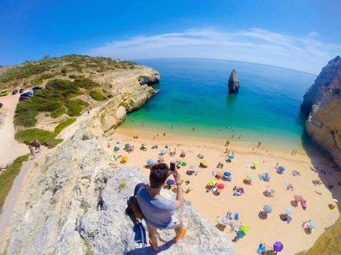 Sea view, 2 minutes from beach
