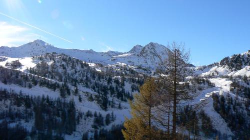 設施, 樂杜羅斯酒店 (Hotel Le Druos) in 伊索拉