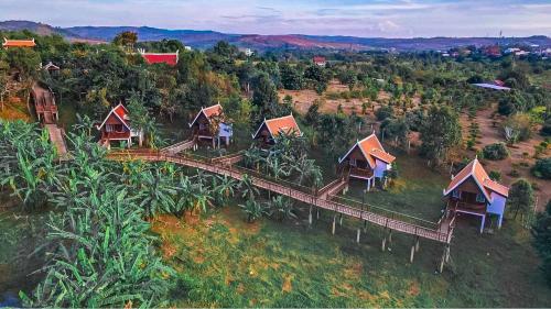 Greenhouse Retreat in Chambak