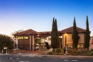 Days Inn by Wyndham Pinole Berkeley