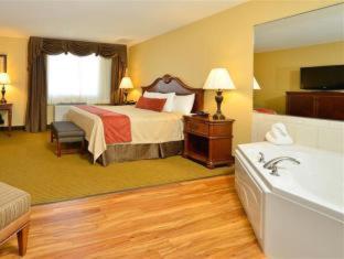 Best Western Plus Dubuque Hotel & Conference Center