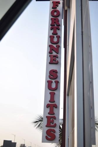 hotel fortune suites photo