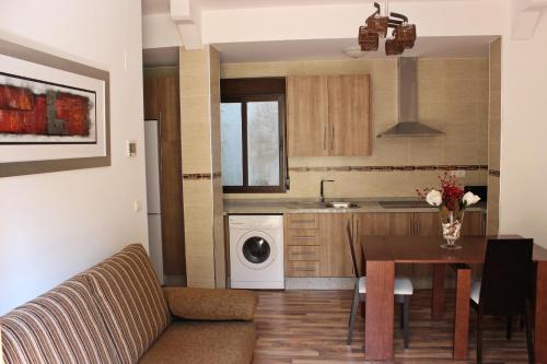 Apartamentos Casa de la Lonja - image 14