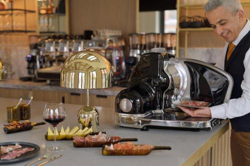 Mövenpick Hotel The Hague - image 5
