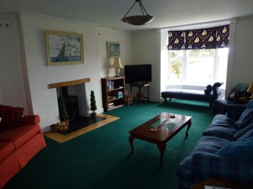 The Manor House - image 2