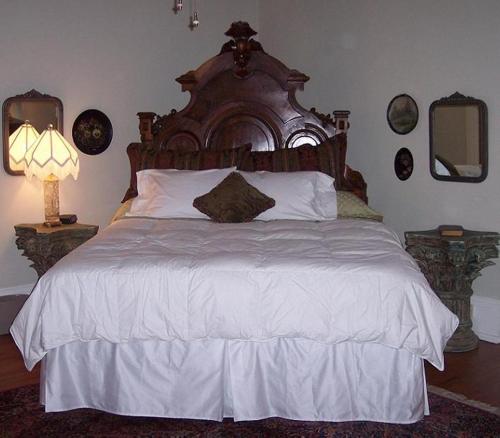 1 queen bed