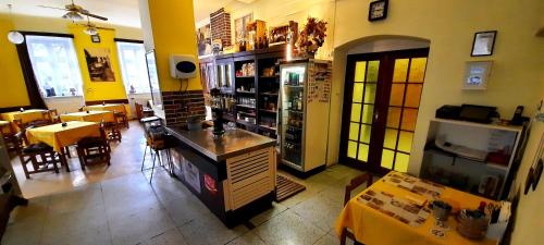 Étterem, Penzion Na Figleně (Penzion Na Figlene) in Slatinice