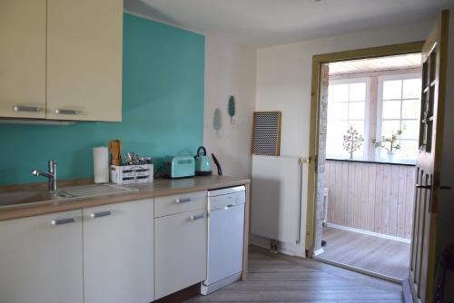 Cocina, Kleine Schwalbe in Lubeck Suburbs