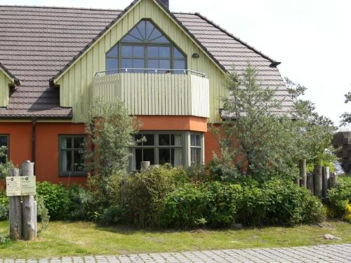 Ferienwohnung Am Leuchtfeuer EG in Wustrow, Deutschland