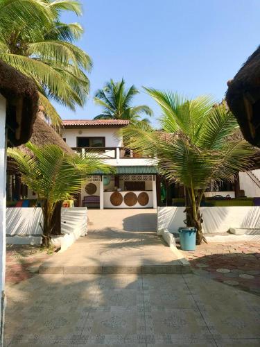 Boblin la Mer hotel restaurant plage in Grand-Bassam