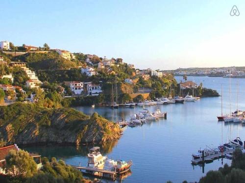 VILLA LANTANA Lujo y estilo con vistas únicas al puerto de Mahón - image 9