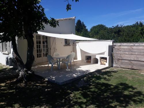 La Petite Maison Dans Les Vignes