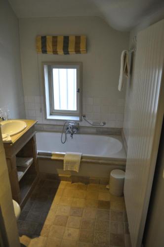 Duplex Suite with Garden View image 8