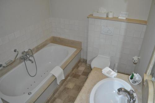 Duplex Suite with Garden View image 7